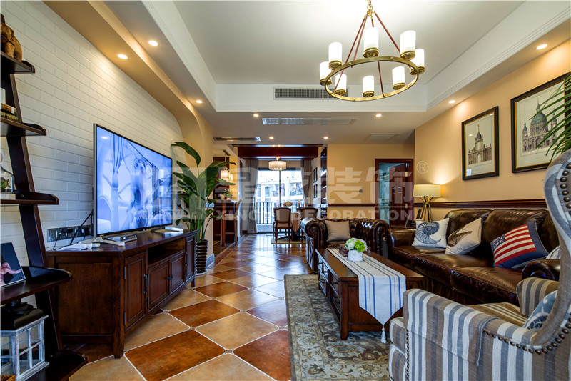 海華東盟公館138平客廳裝修實景圖