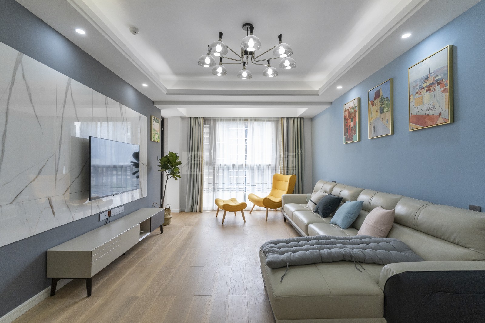 廣源大都會90平客廳裝修實景圖