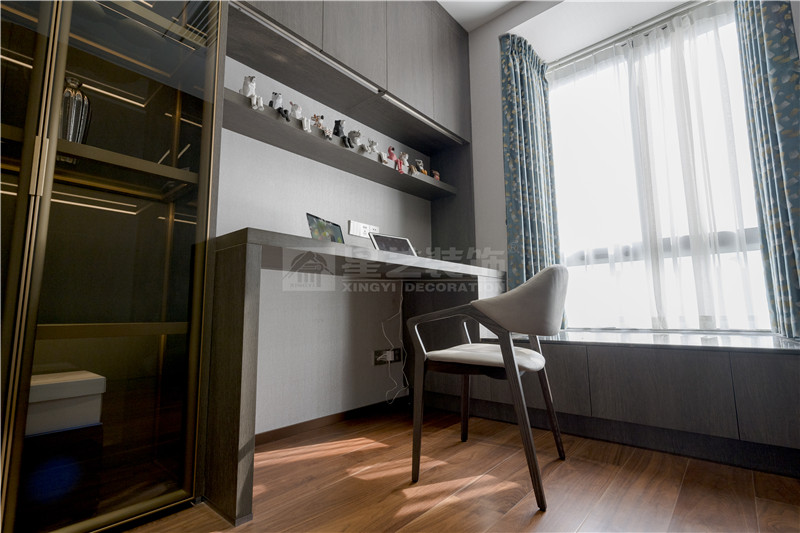 一品尊府220平次臥裝修實景圖