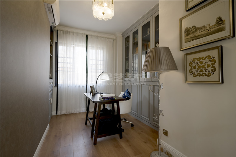 翡翠時(shí)光240平復(fù)式書房裝修實(shí)景圖