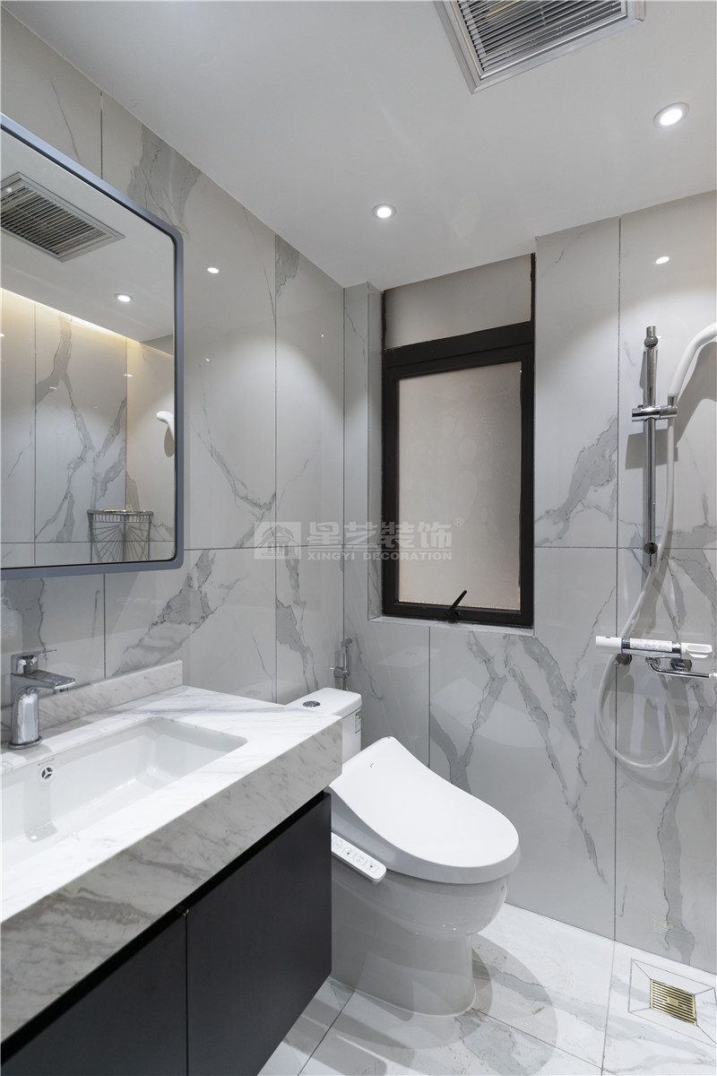 廣源大都會120平衛(wèi)生間裝修實景圖