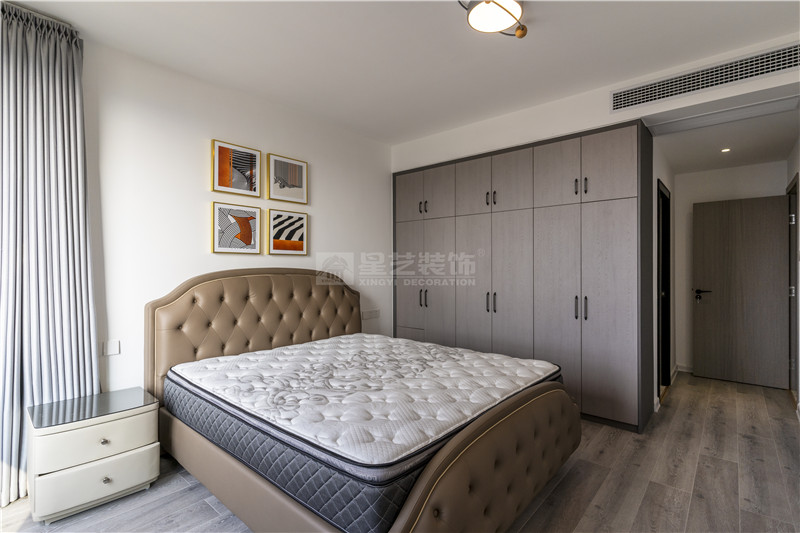 江灣山語城140平臥室裝修實(shí)景圖