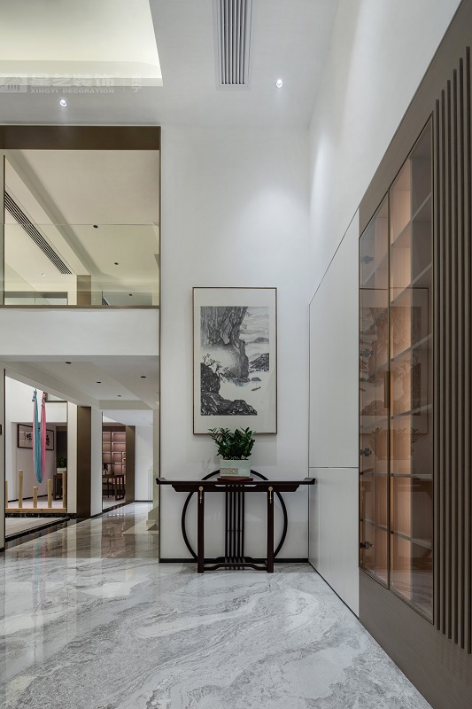 保利冠江墅750平新中式風格別墅入戶玄關裝修實景