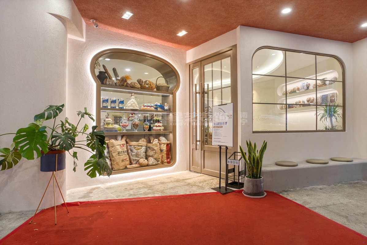 9度緣蛋糕店120平裝修詫寂風