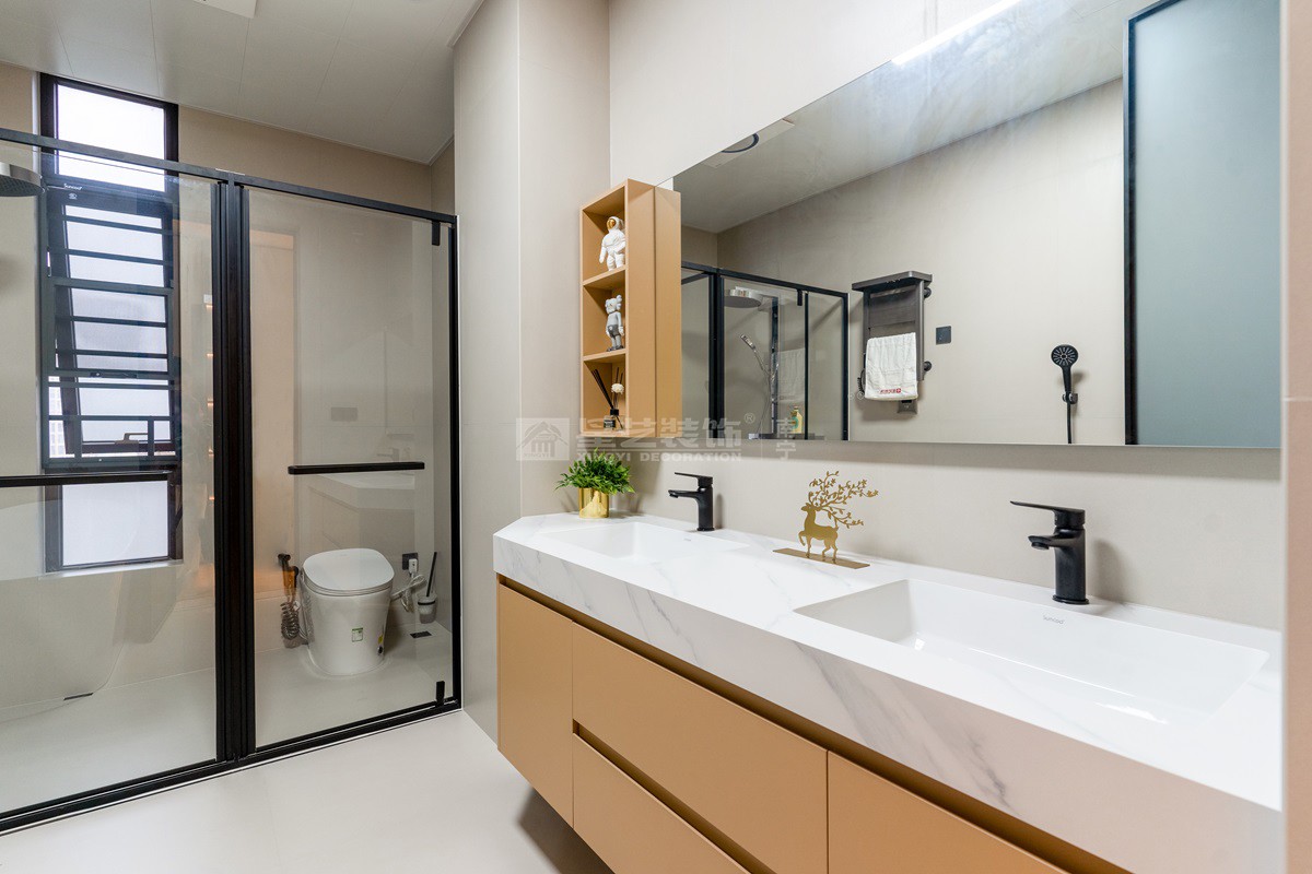 美泉1612 230平現(xiàn)代風(fēng)格衛(wèi)生間裝修實景