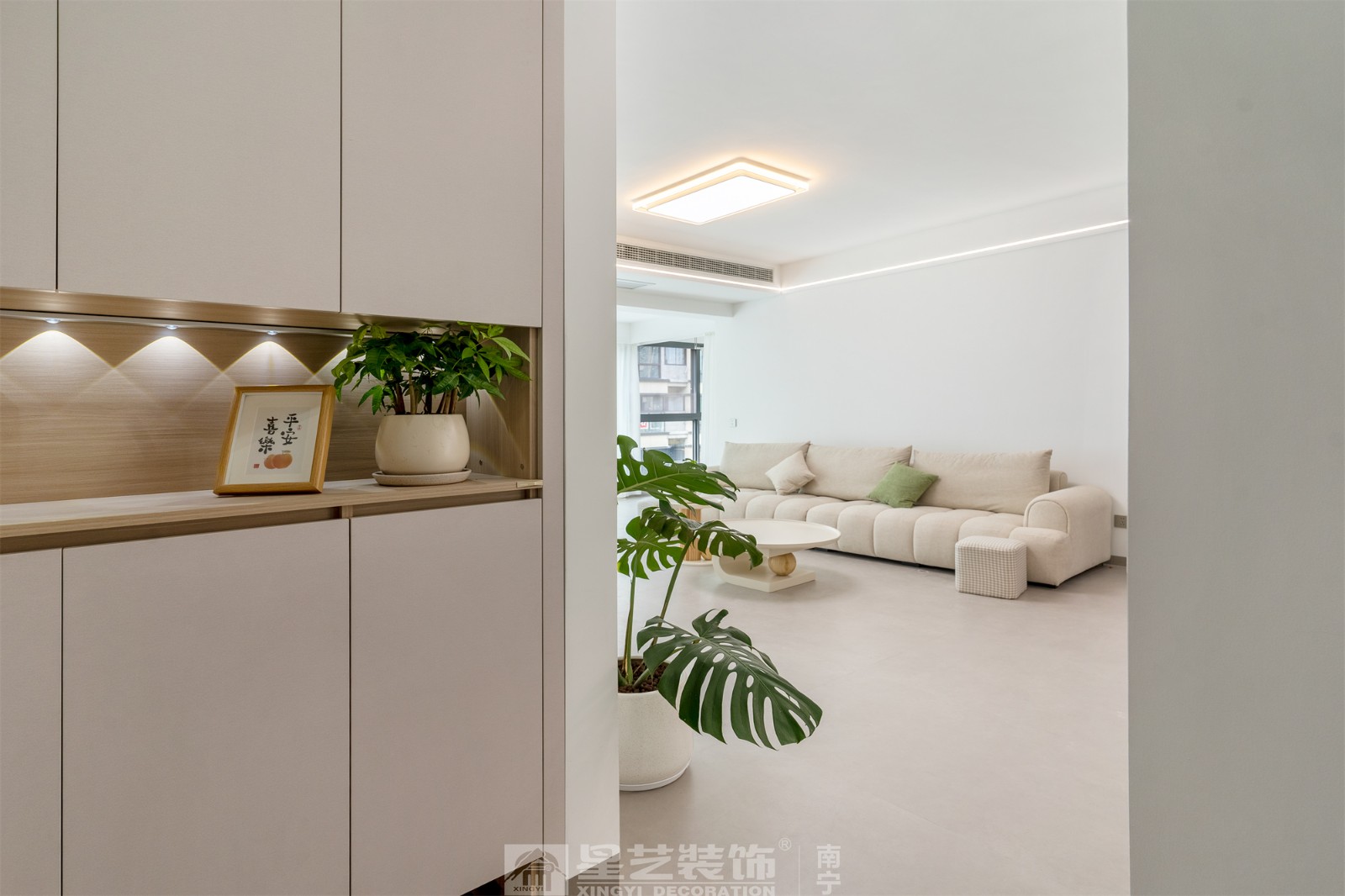 聯發(fā)臻境136平現代簡約入戶玄關實景