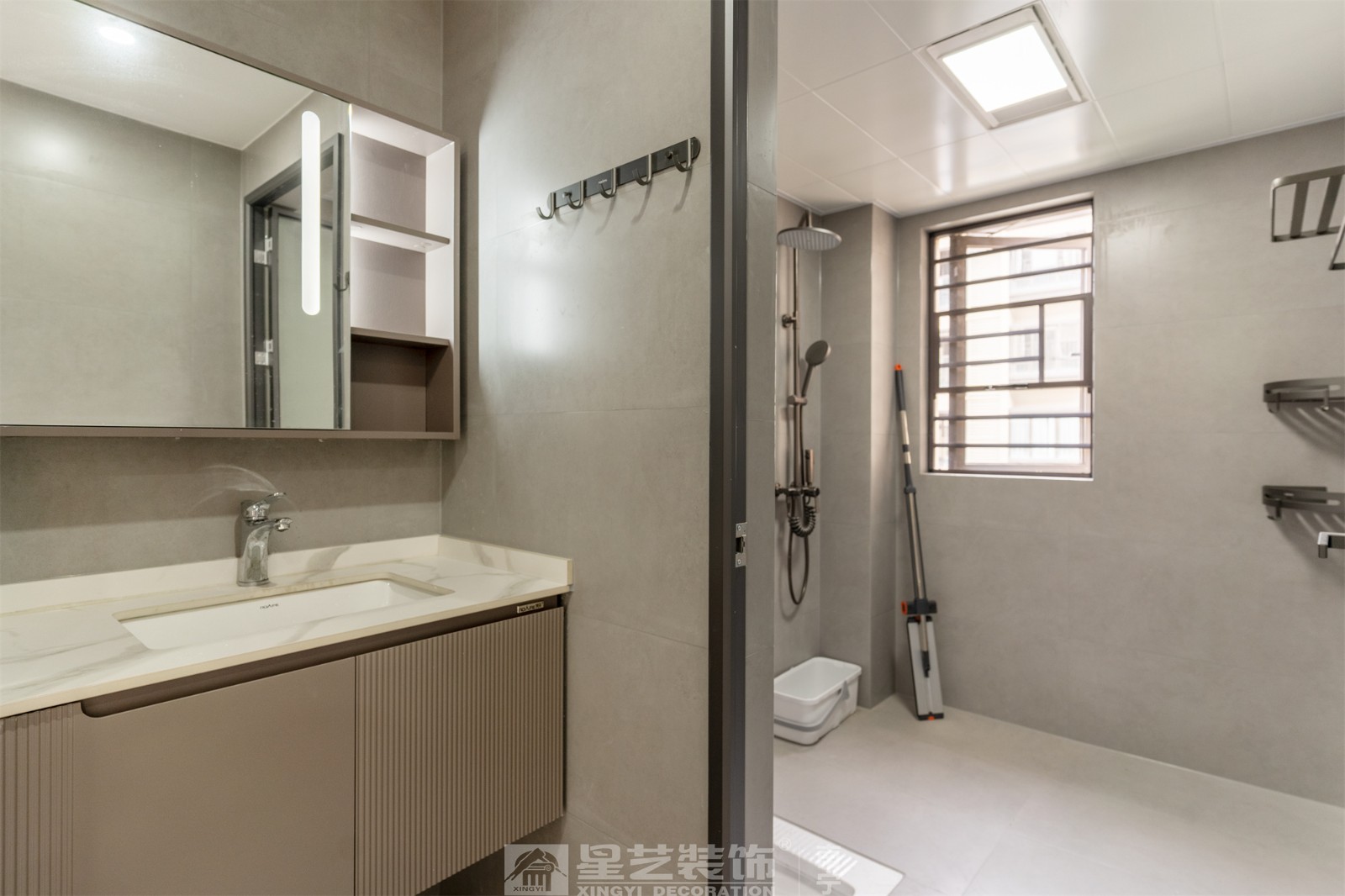 聯發(fā)臻境136平現代簡約衛(wèi)生間實景