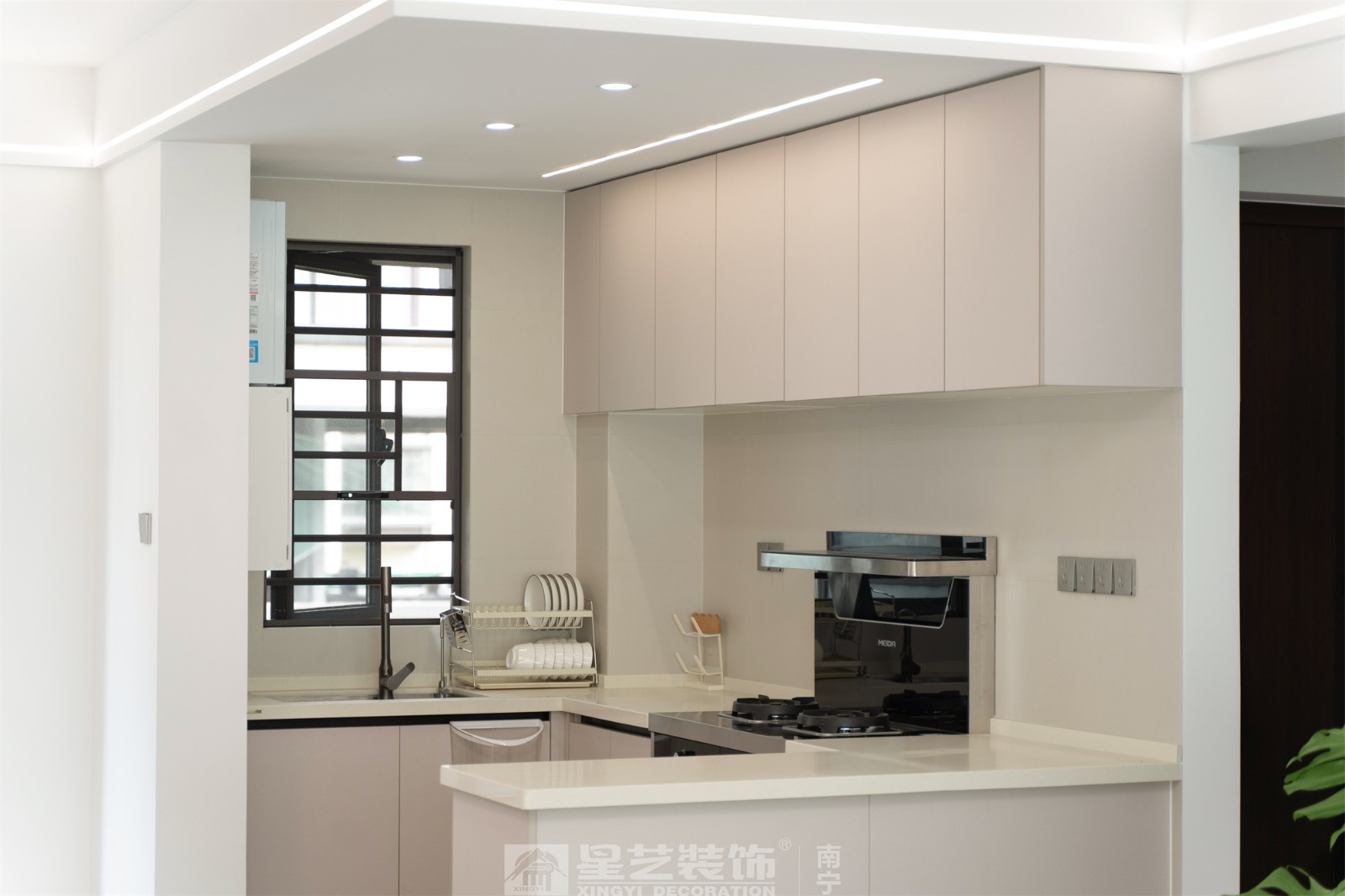 聯發(fā)臻境136平現代簡約廚房實景