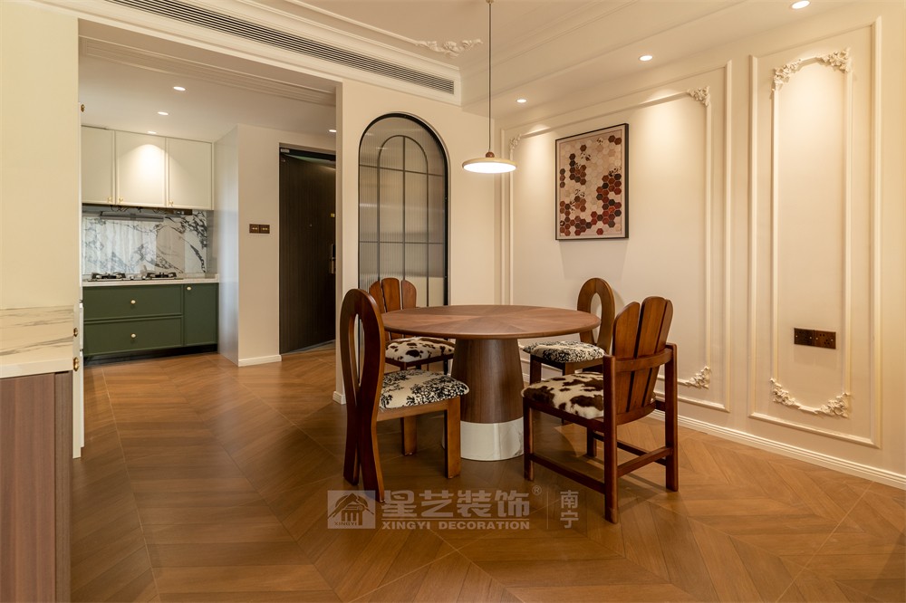 星海銀沙100平中古風餐廳裝修實景