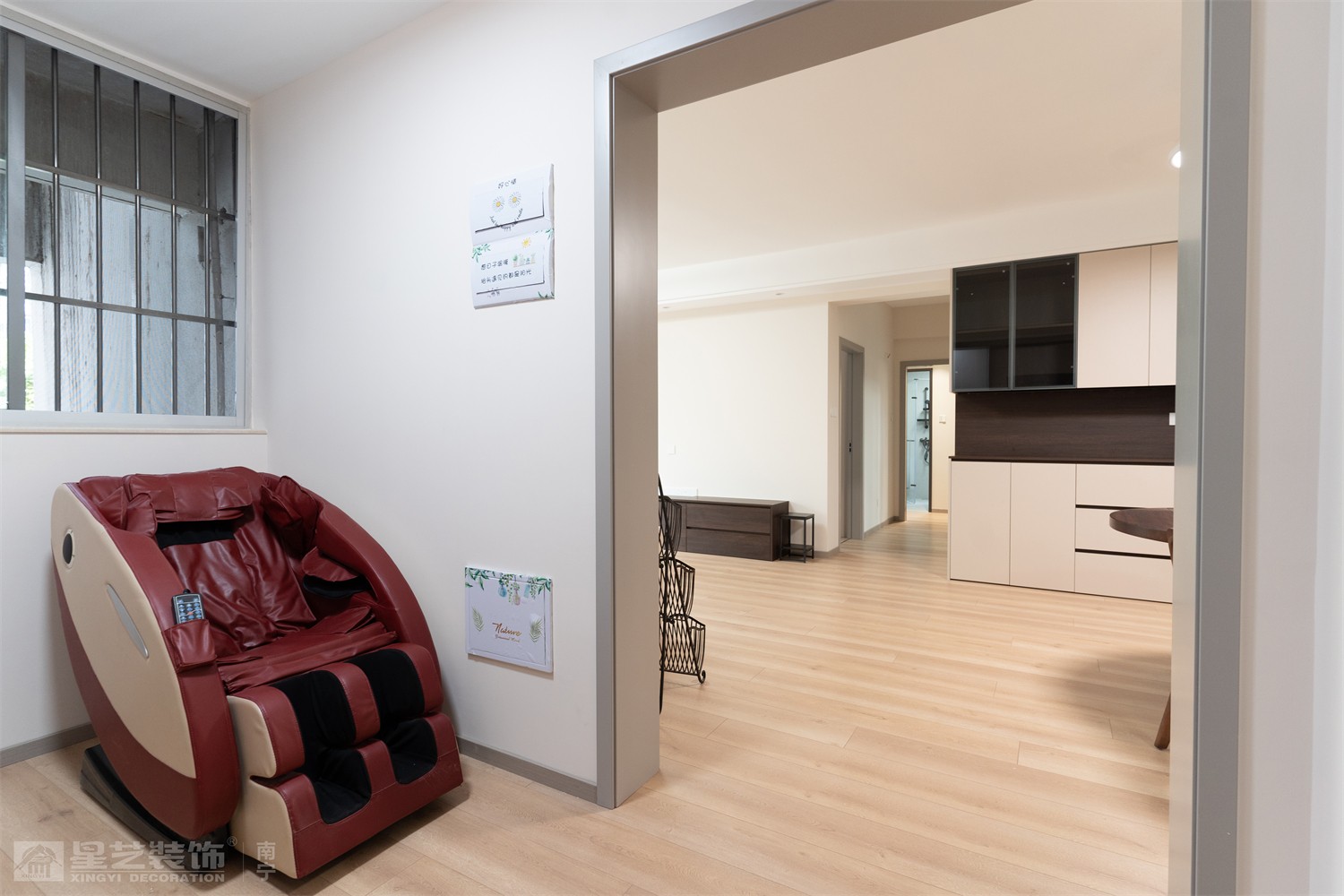 榮和中央公園110平現(xiàn)代簡(jiǎn)約風(fēng)入戶(hù)裝修完工實(shí)景圖