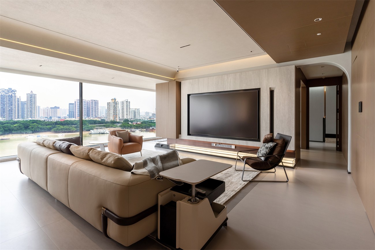 華潤西園悅府167平意式風(fēng)格客餐廳裝修完工實(shí)景