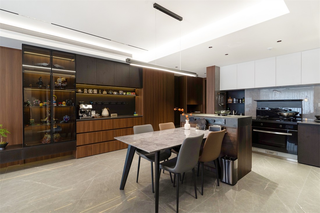 建發(fā)央著140平現(xiàn)代風(fēng)格餐廳裝修完工實(shí)景