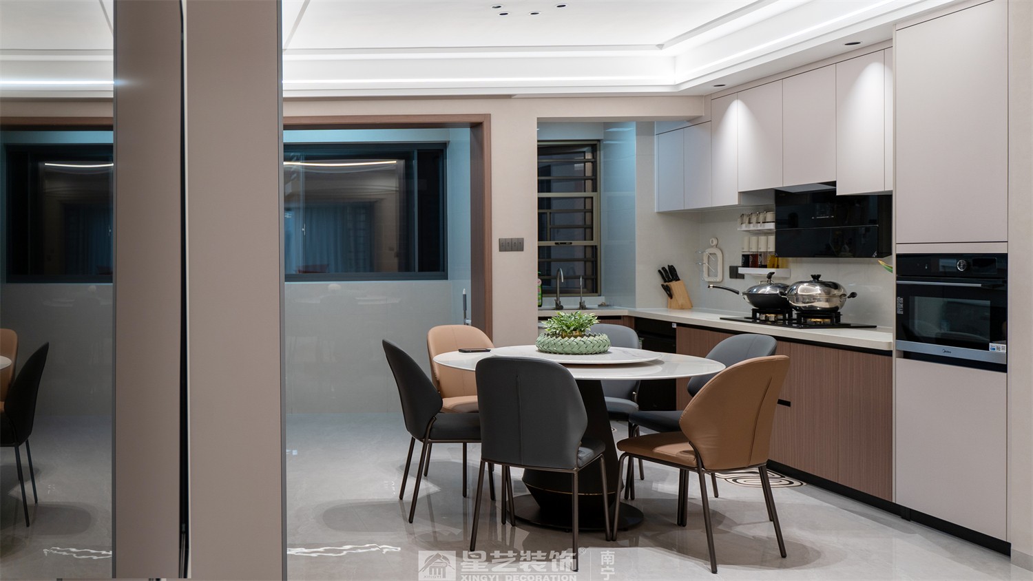 嘉逸城147平現(xiàn)代風(fēng)格餐廳裝修完工實景圖