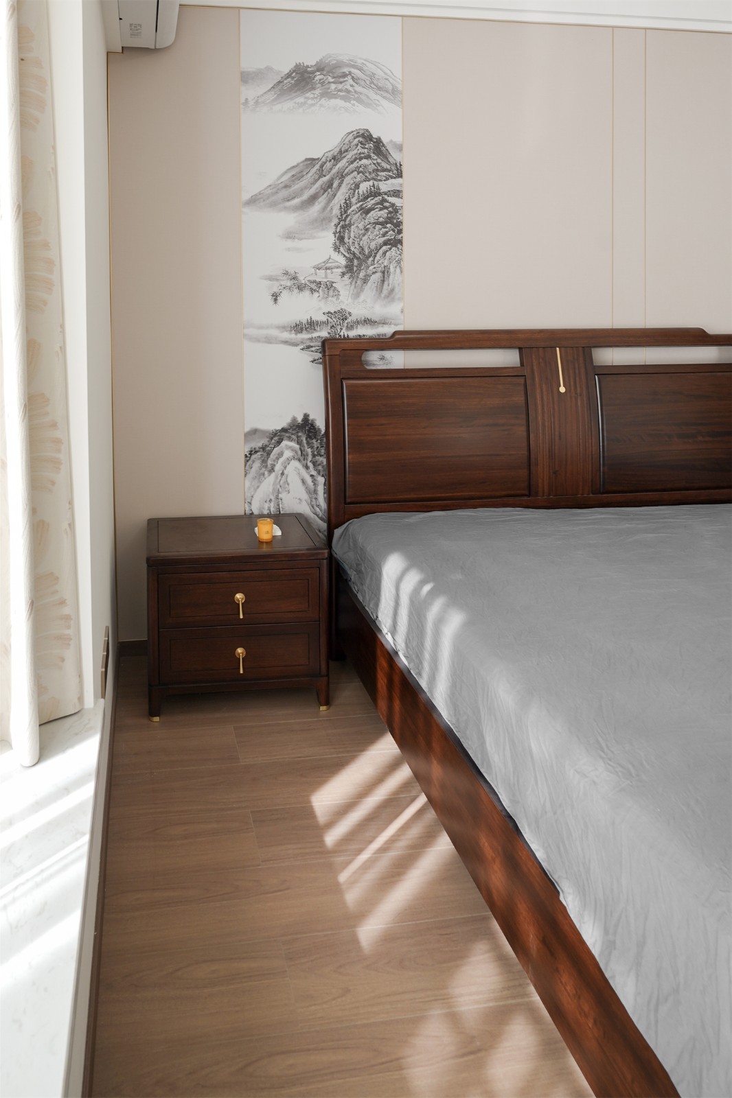 威寧青運村116平新中式臥室裝修完工實景圖