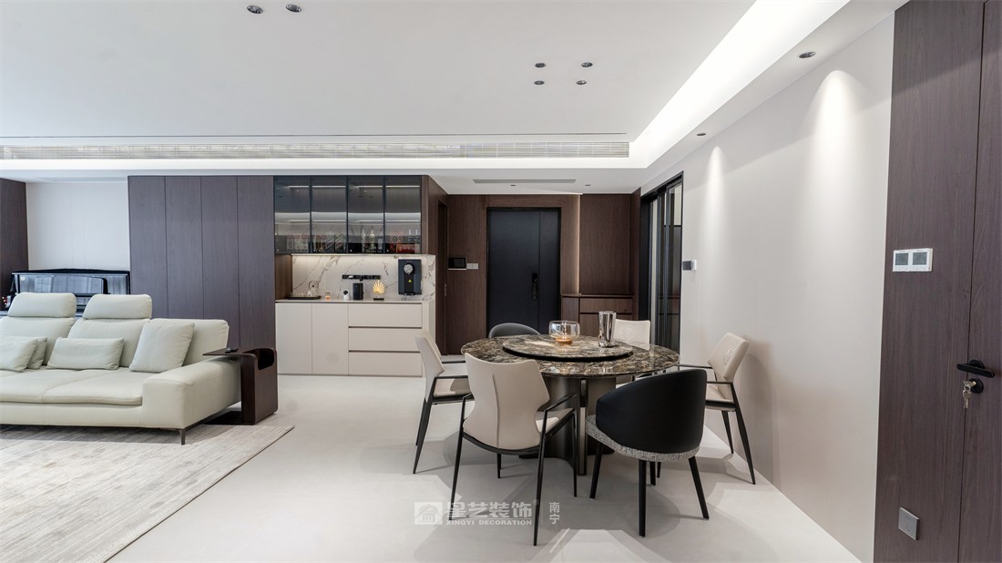 大唐臻觀196平現(xiàn)代簡(jiǎn)約客餐廳裝修完工實(shí)景