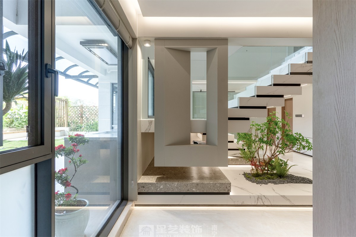 德澤苑220平現(xiàn)代簡(jiǎn)約入戶裝修完工實(shí)景圖