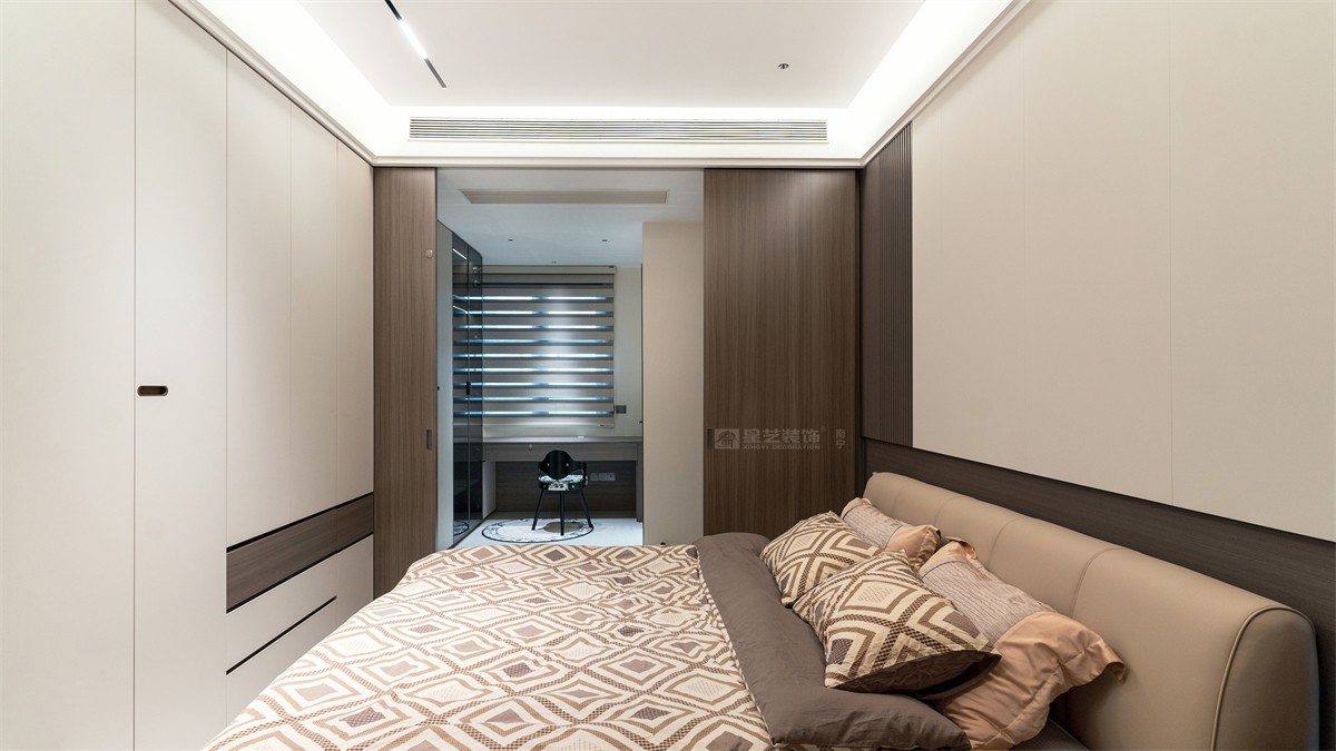 華潤西園潤府143平意式輕奢臥室裝修完工實景圖