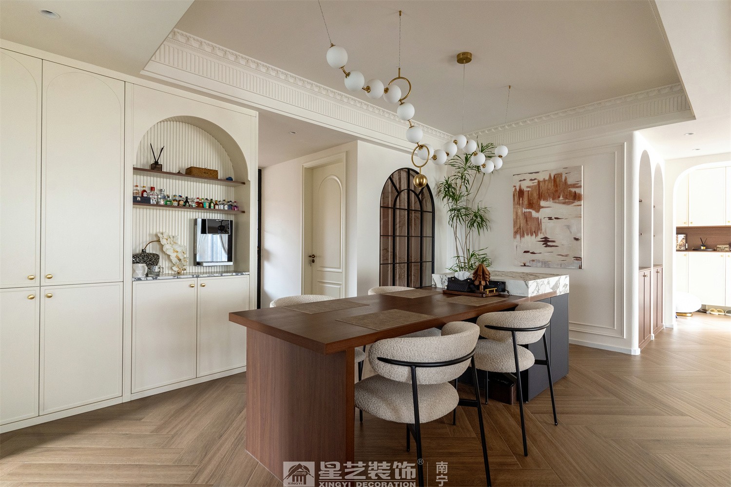 湖畔書(shū)院150平法式中古風(fēng)餐廳裝修完工實(shí)景圖