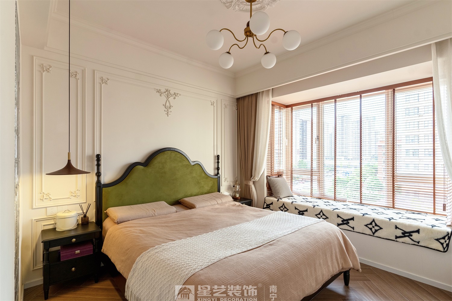 湖畔書(shū)院150平法式中古風(fēng)衛(wèi)臥室裝修完工實(shí)景圖