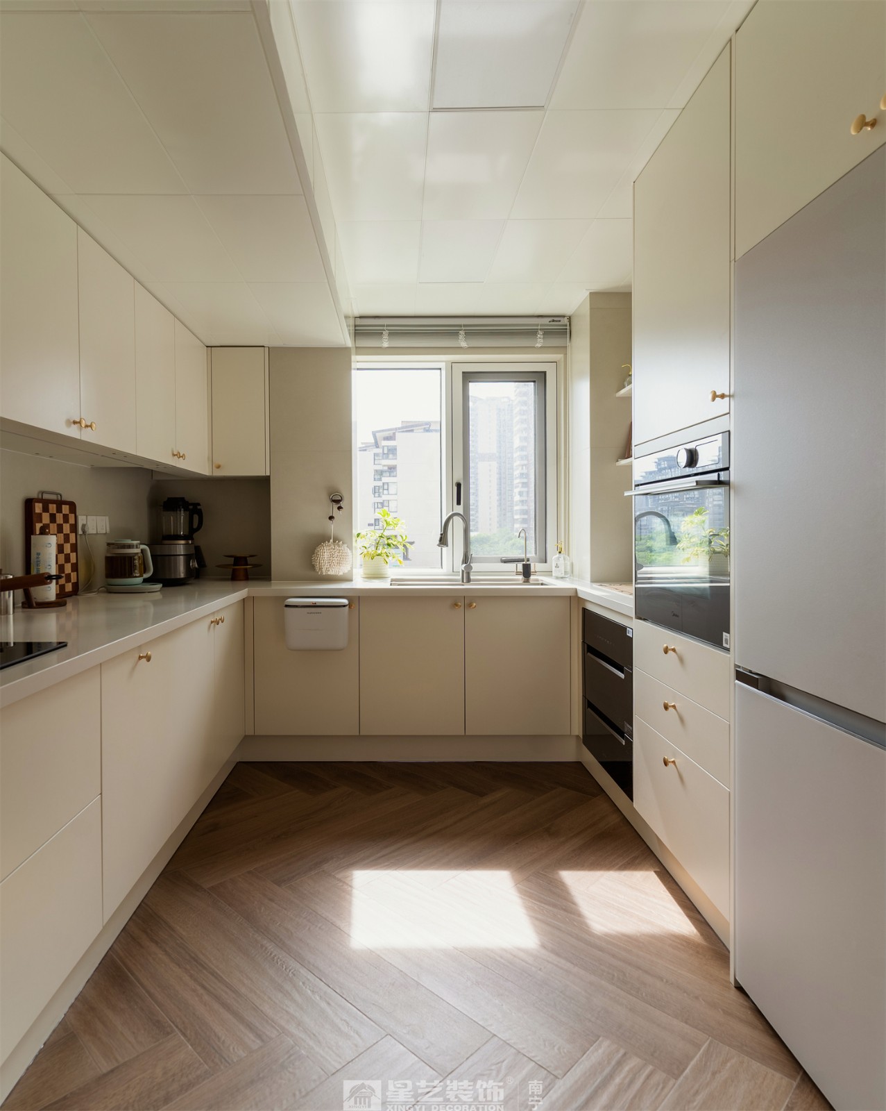 湖畔書(shū)院150平法式中古風(fēng)廚房裝修完工實(shí)景圖