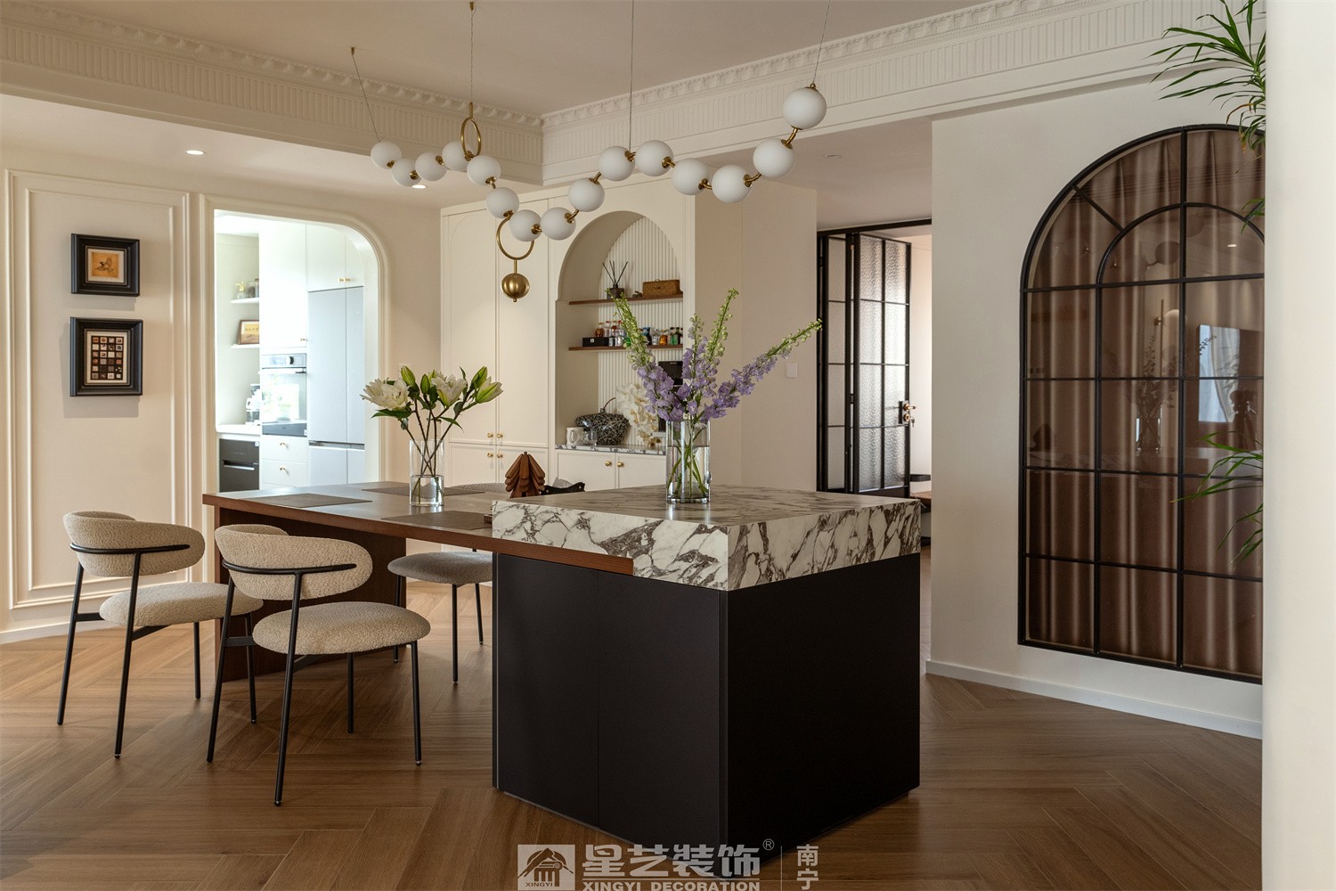 湖畔書(shū)院150平法式中古風(fēng)餐廳裝修完工實(shí)景圖