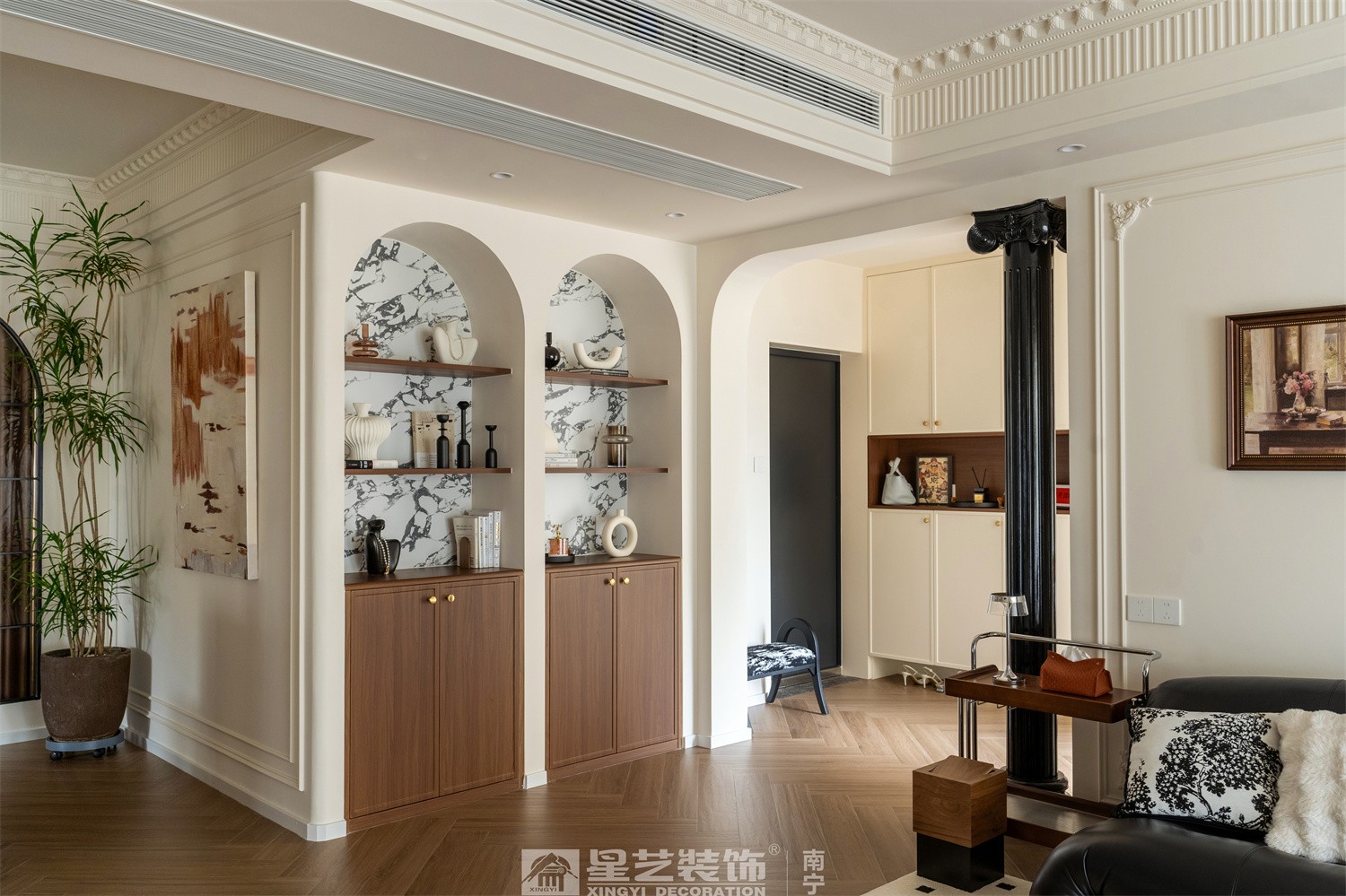 湖畔書(shū)院150平法式中古風(fēng)入戶裝修完工實(shí)景圖