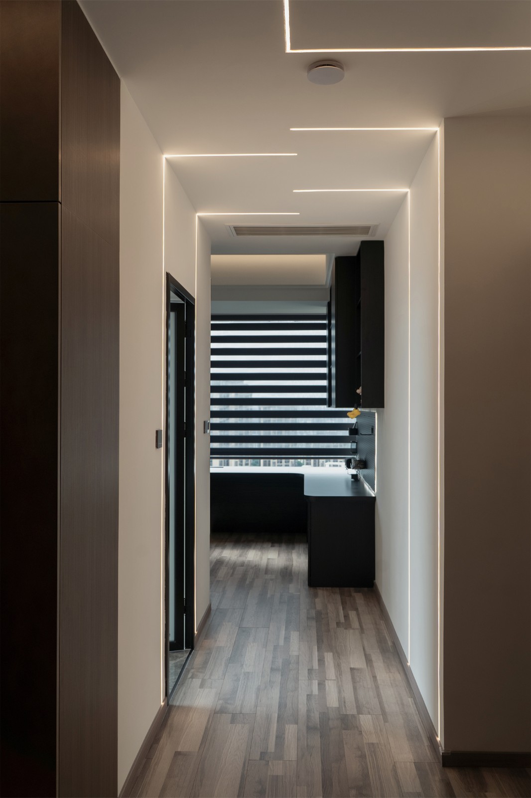 華發(fā)國賓壹號140平現(xiàn)代輕奢書房裝修完工實景圖