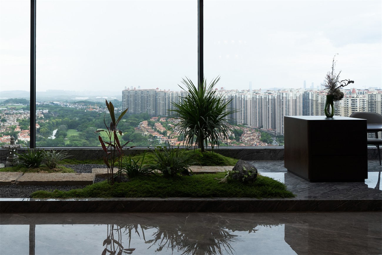 嘉和城依云灣800平現(xiàn)代輕奢陽臺(tái)裝修完工實(shí)景圖