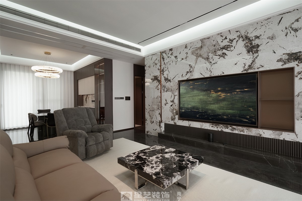 保利君悅灣200平輕奢客廳裝修完工實(shí)景圖