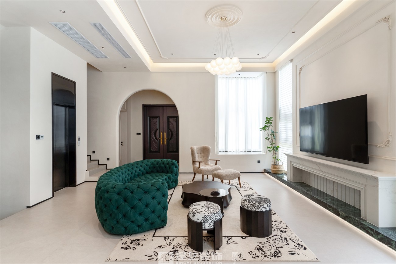 盛世江山300平中古風(fēng)客廳裝修完工實景圖